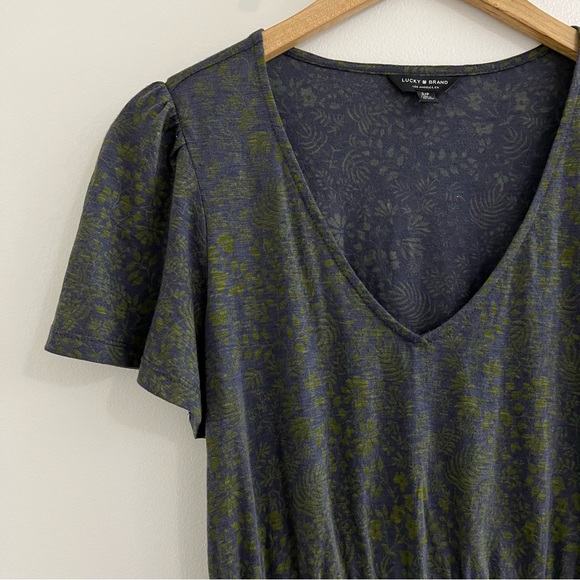Lucky Brand Navy Green Jersey Floral Peplum Top - Picture 2 of 8